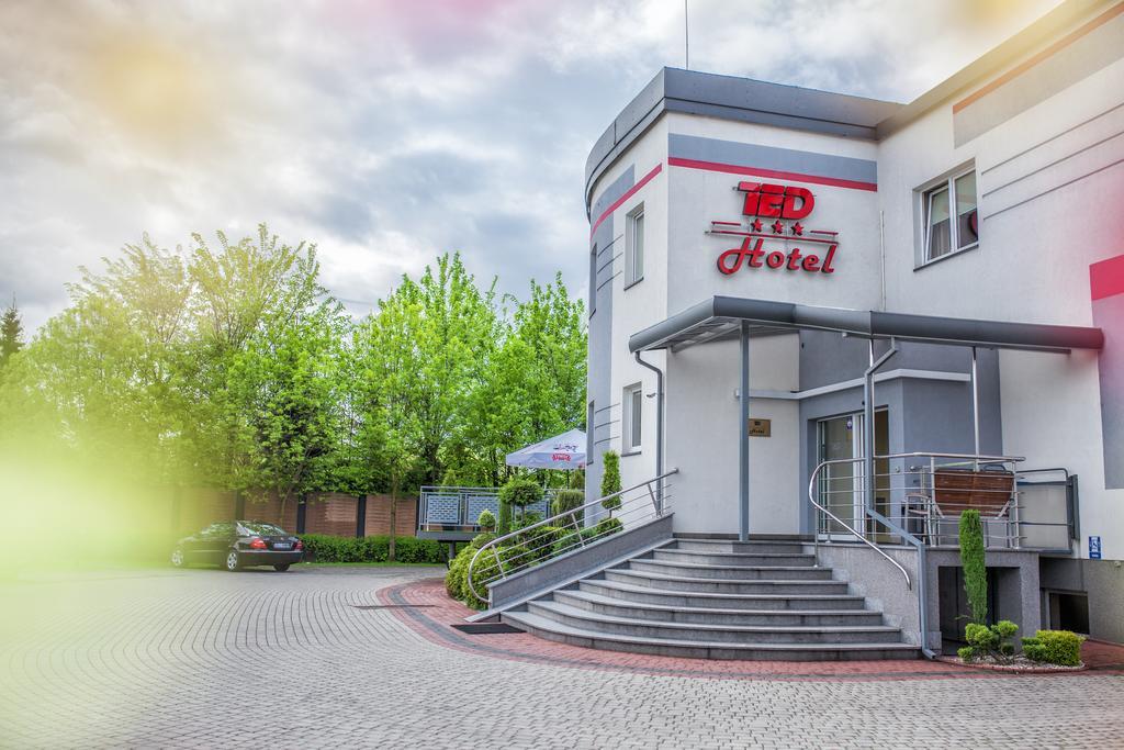 Hotel Ted Radomsko Ngoại thất bức ảnh