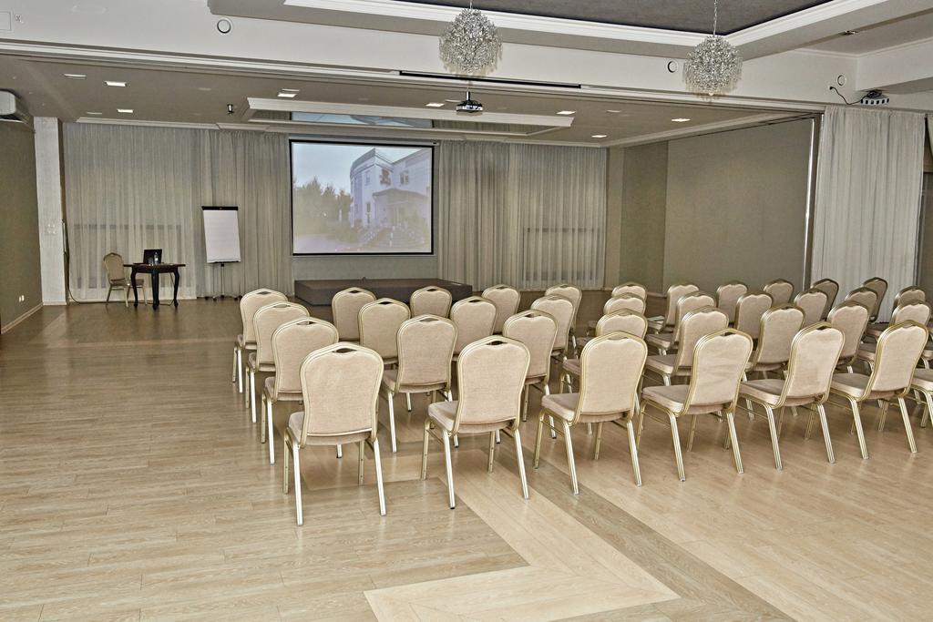 Hotel Ted Radomsko Ngoại thất bức ảnh