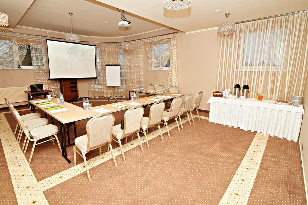 Hotel Ted Radomsko Ngoại thất bức ảnh