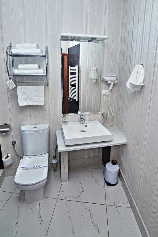 Hotel Ted Radomsko Phòng bức ảnh