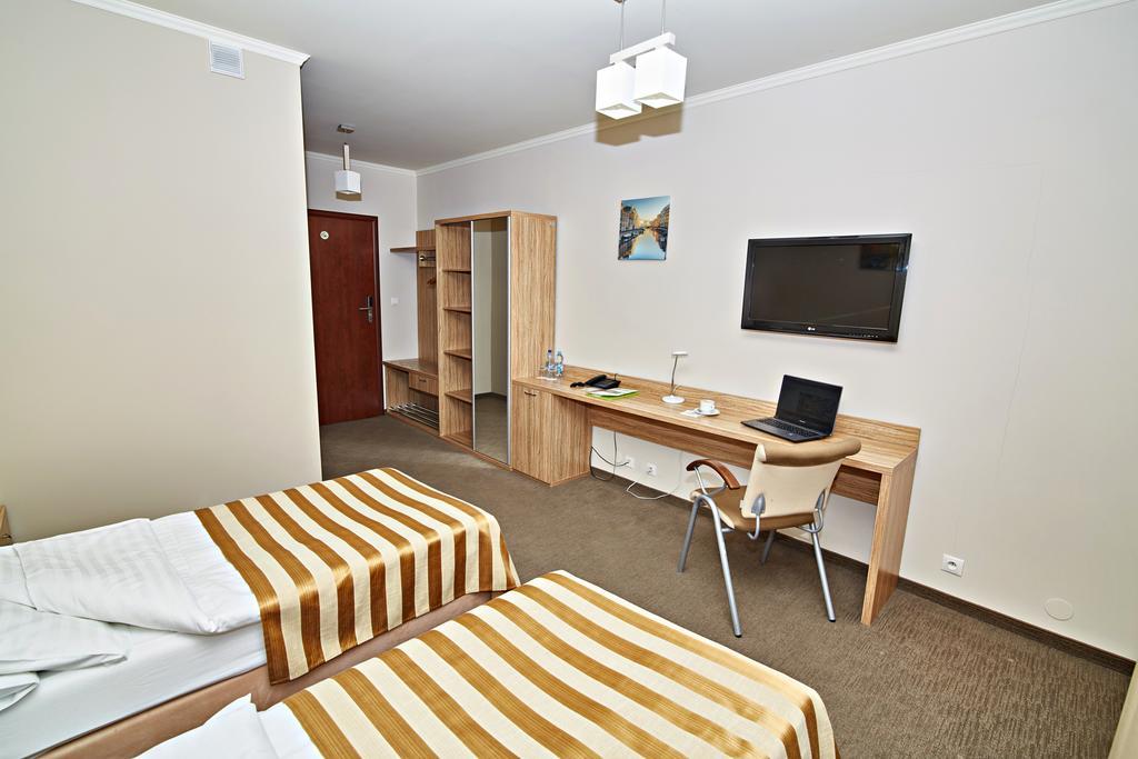 Hotel Ted Radomsko Ngoại thất bức ảnh