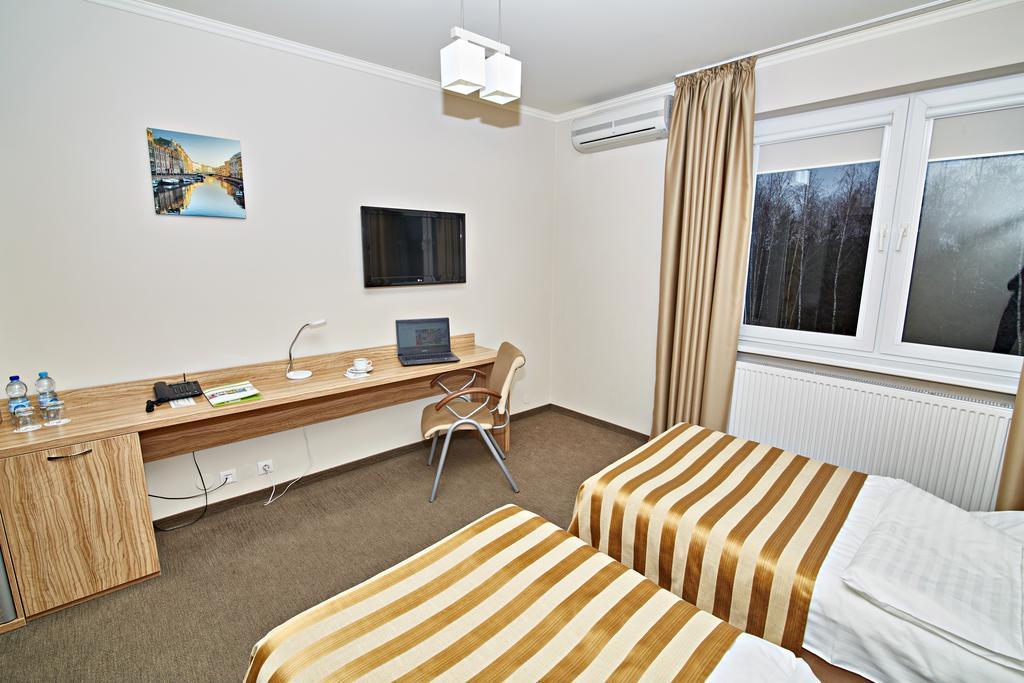 Hotel Ted Radomsko Ngoại thất bức ảnh